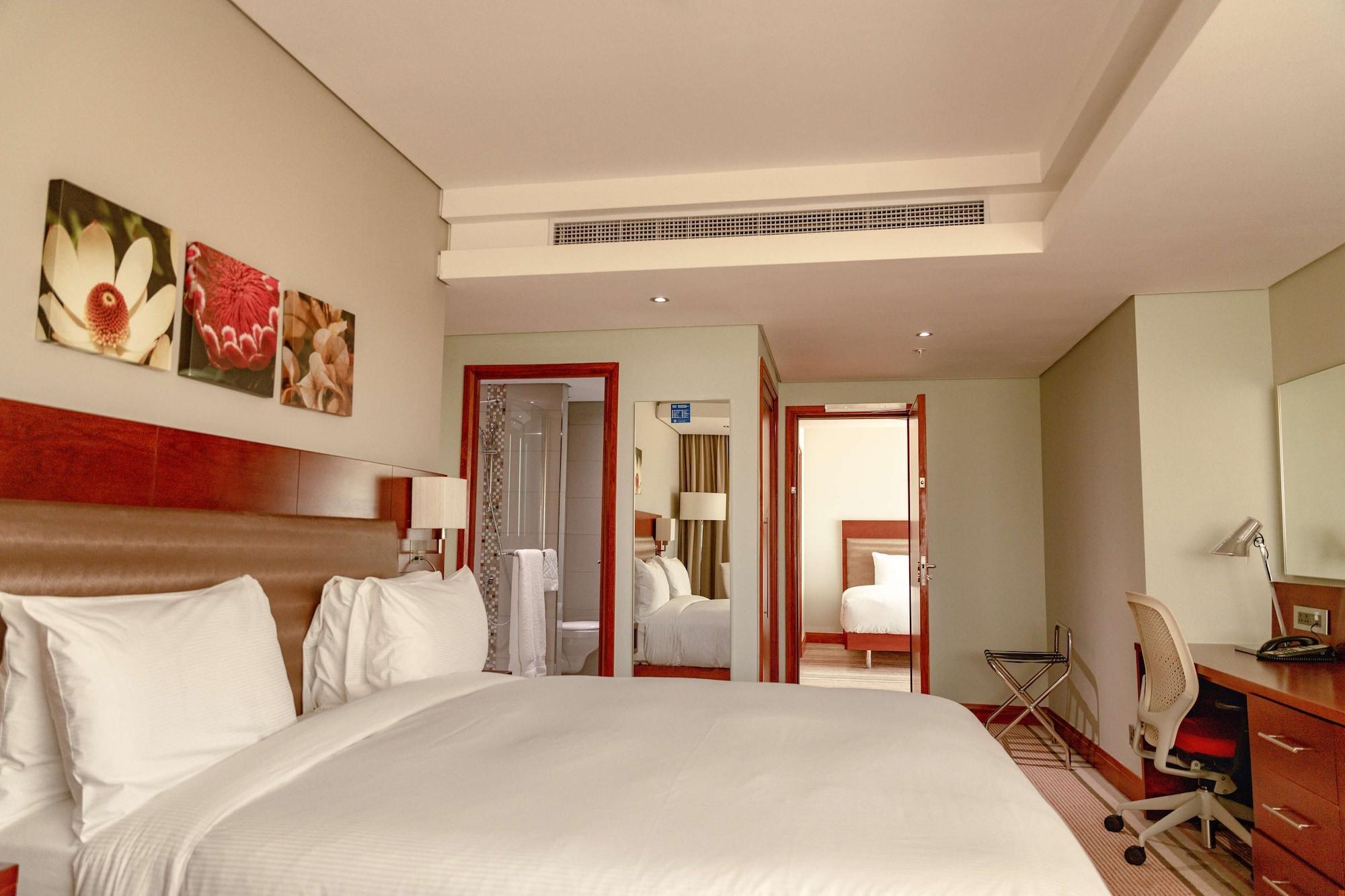 Hilton Garden Inn Society Business Park Лусака Екстериор снимка